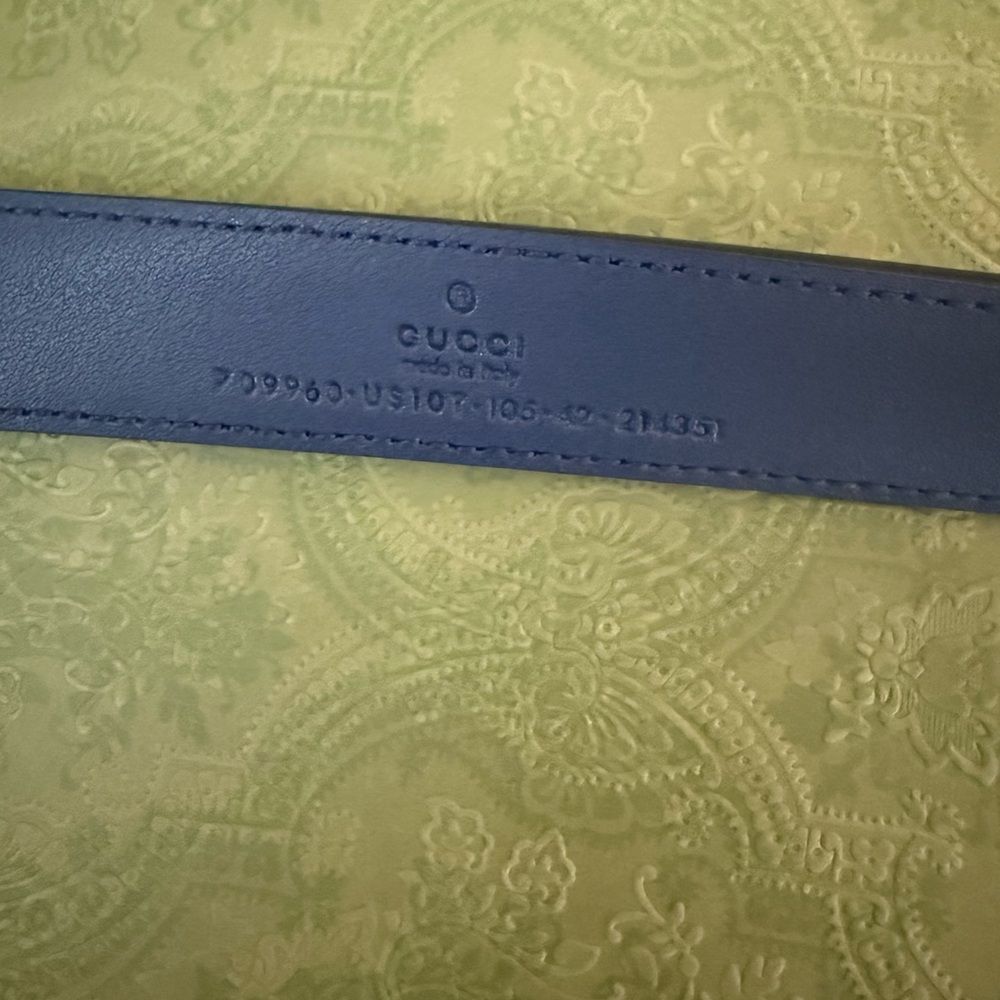Brand new unisex Gucci Gold Buckle navy Leather Belt - Picture 9 of 9